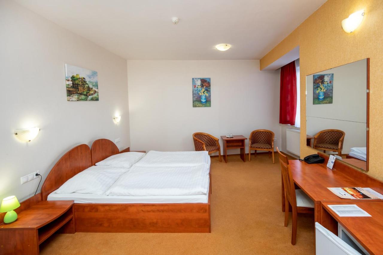 Hotel Boss Žilina Extérieur photo
