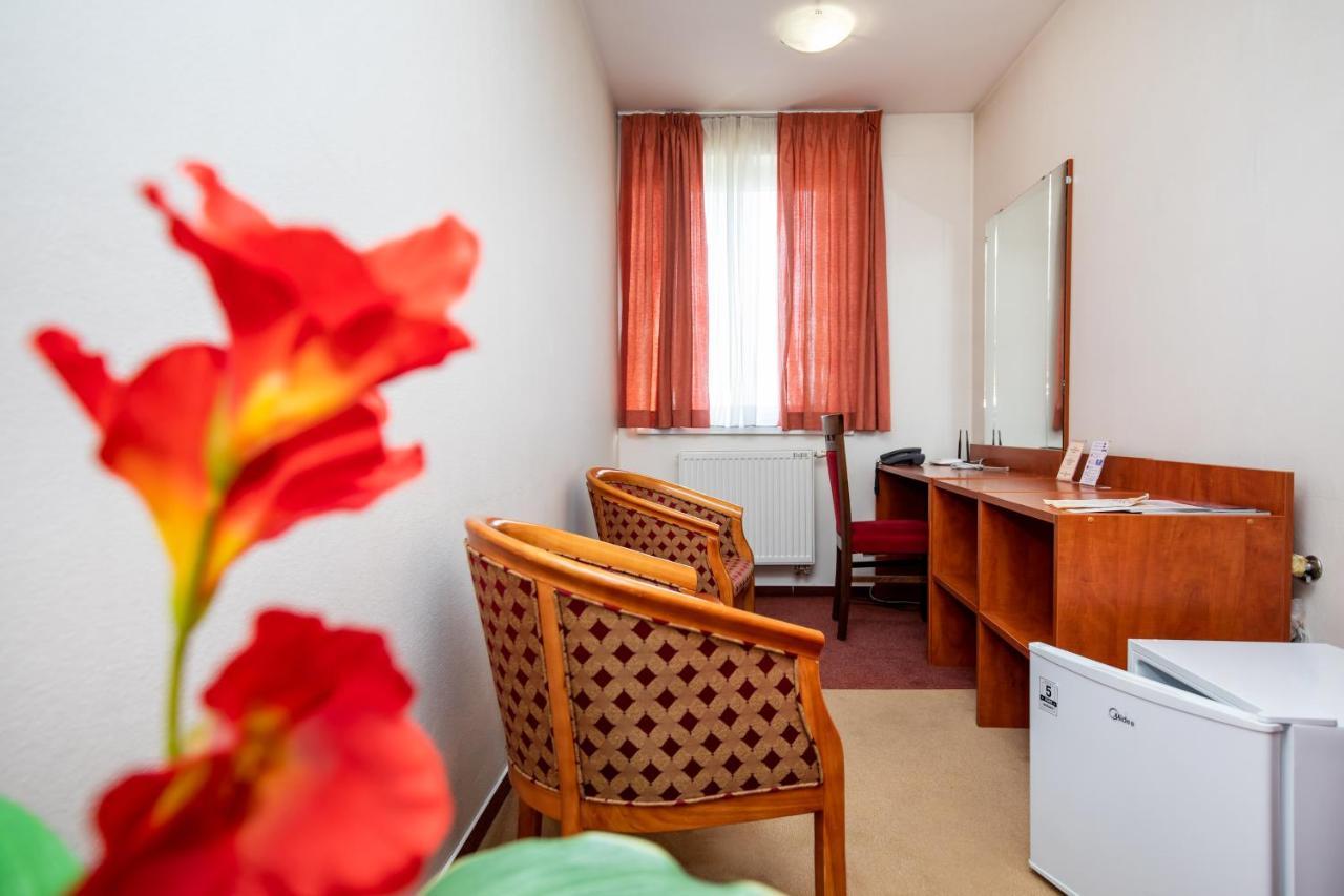 Hotel Boss Žilina Extérieur photo
