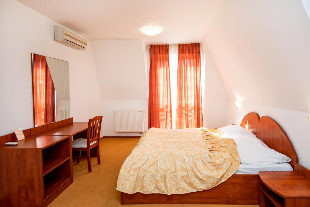 Hotel Boss Žilina Extérieur photo